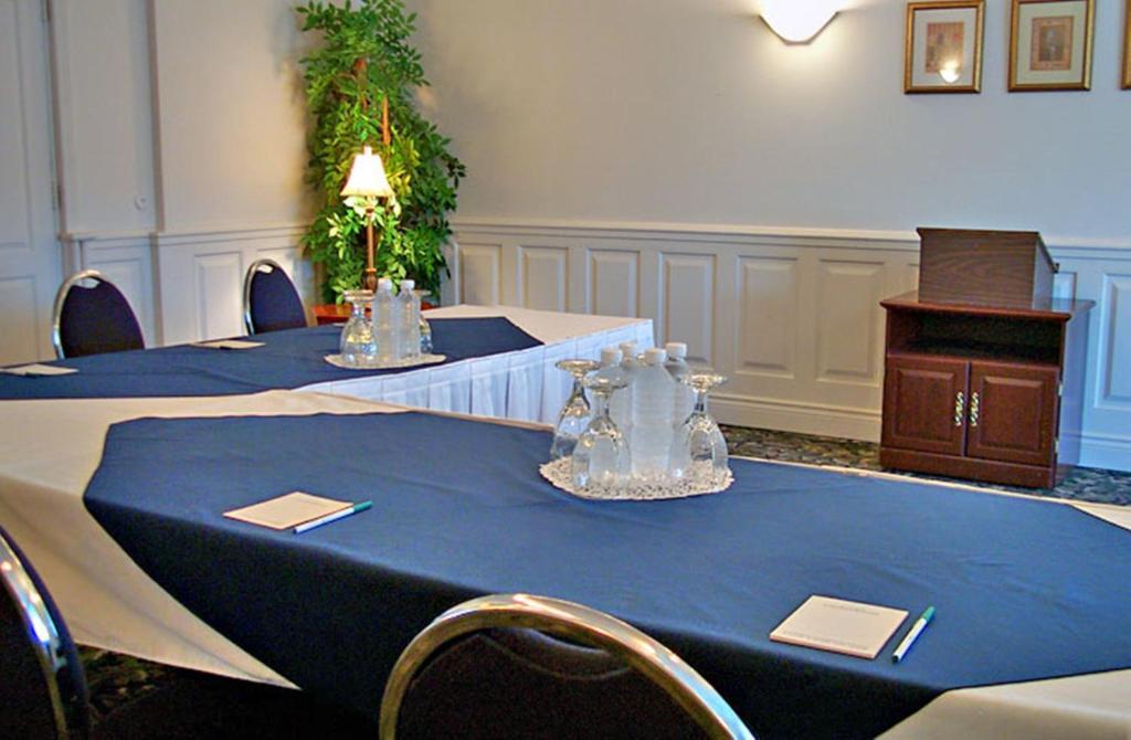 Ambassador Hotel Sudbury Extérieur photo