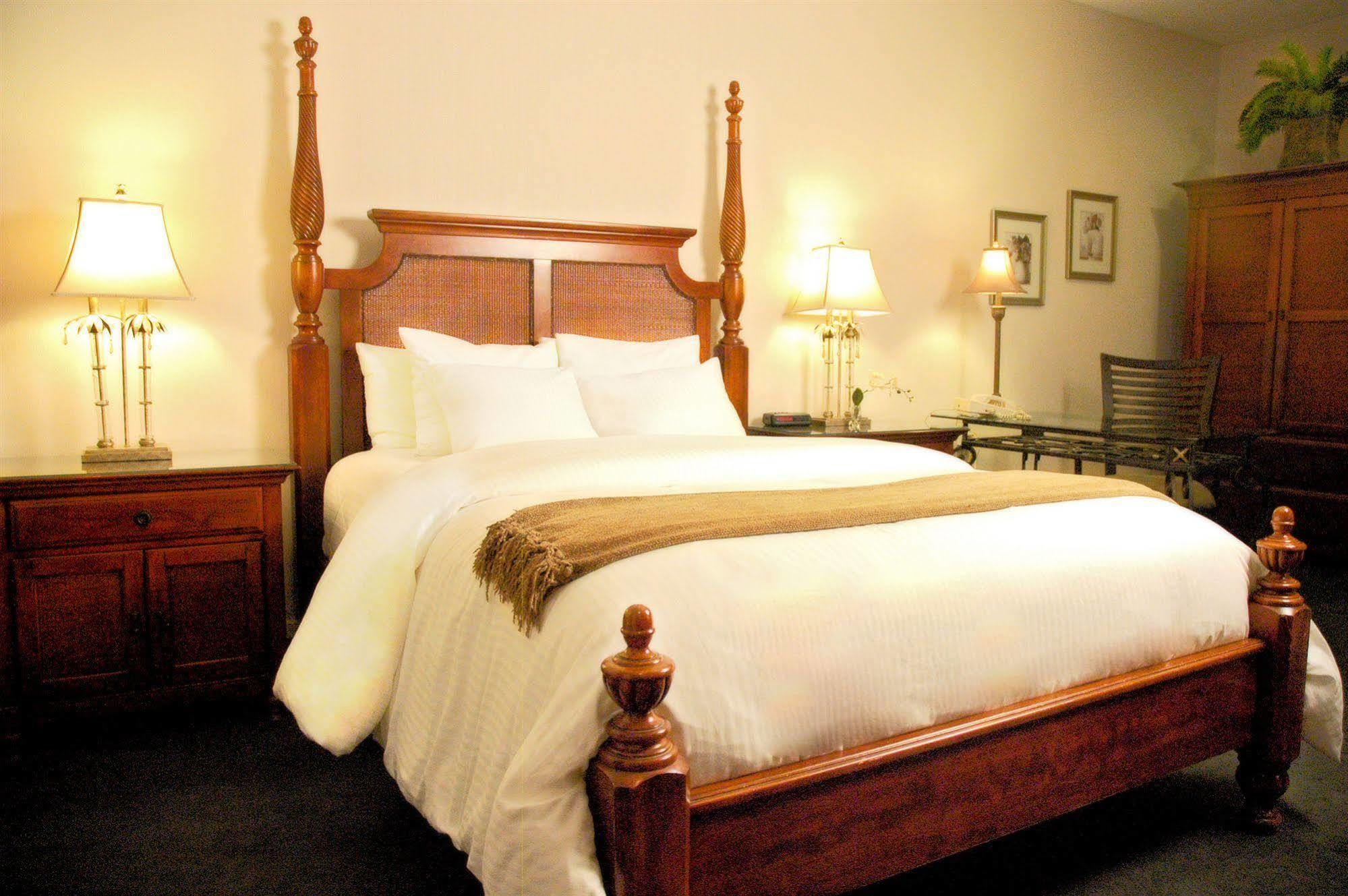 Ambassador Hotel Sudbury Extérieur photo
