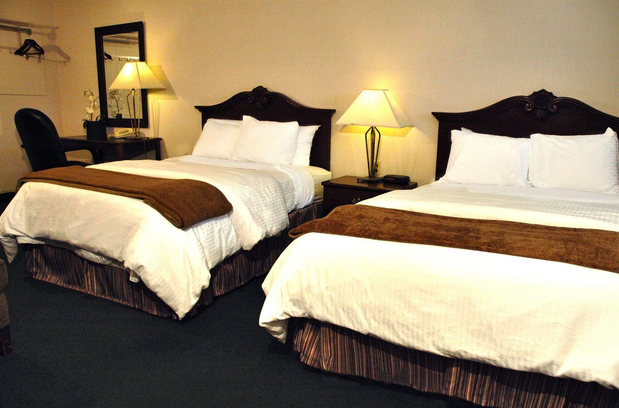 Ambassador Hotel Sudbury Extérieur photo