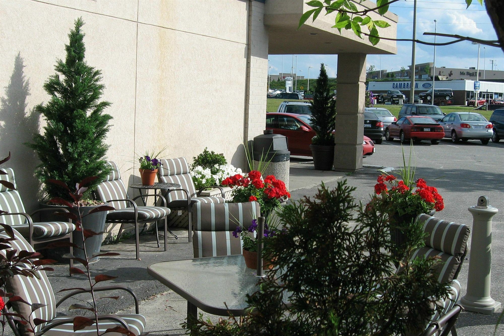 Ambassador Hotel Sudbury Extérieur photo